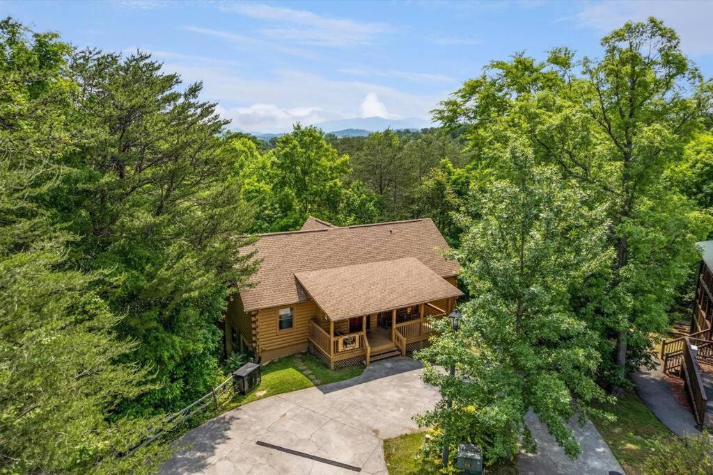 1 Min To The Parkway Spacious Cabin W 3 Suites And Extra Bedroom! Pigeon Forge Exterior foto