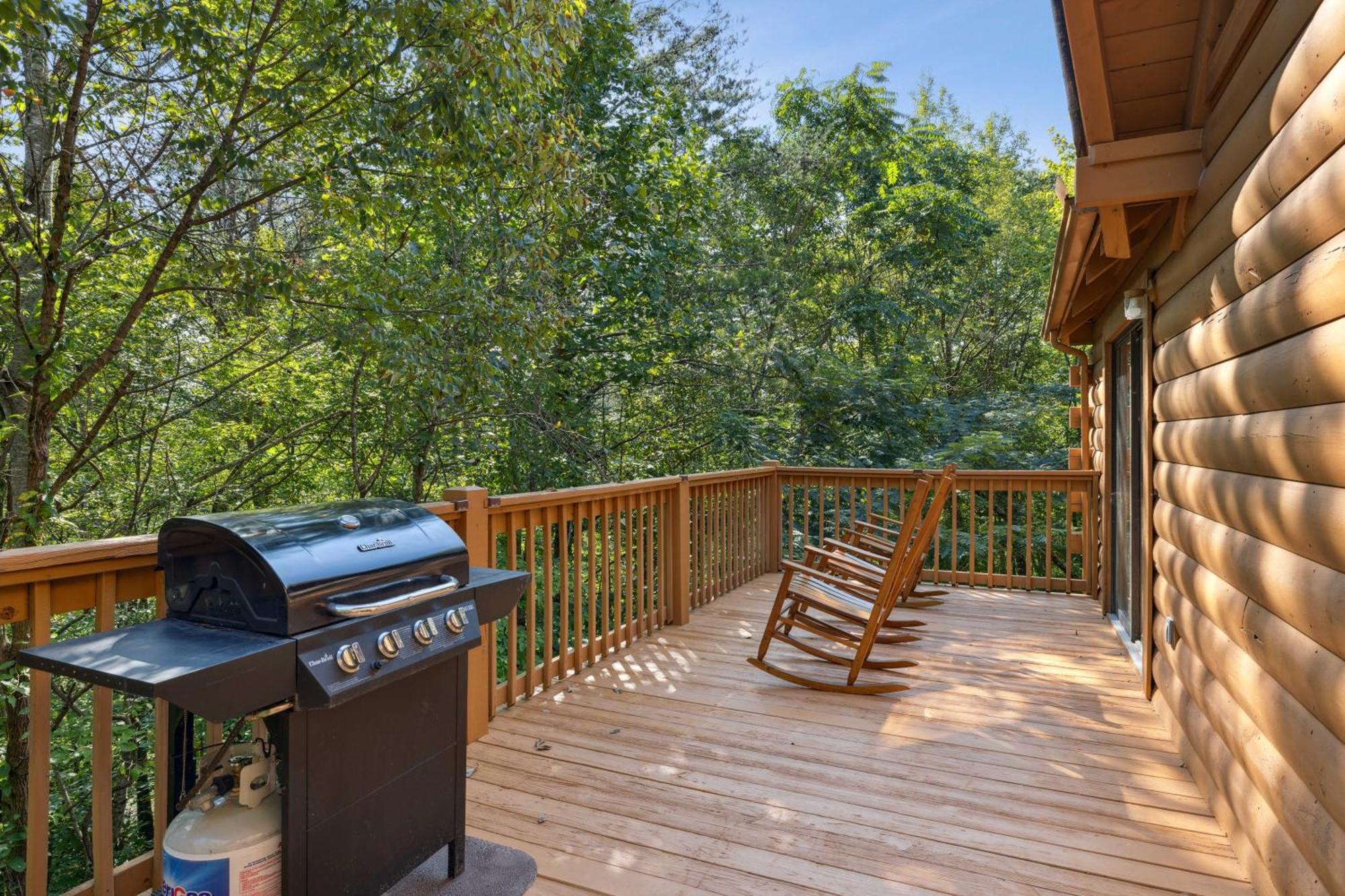1 Min To The Parkway Spacious Cabin W 3 Suites And Extra Bedroom! Pigeon Forge Exterior foto