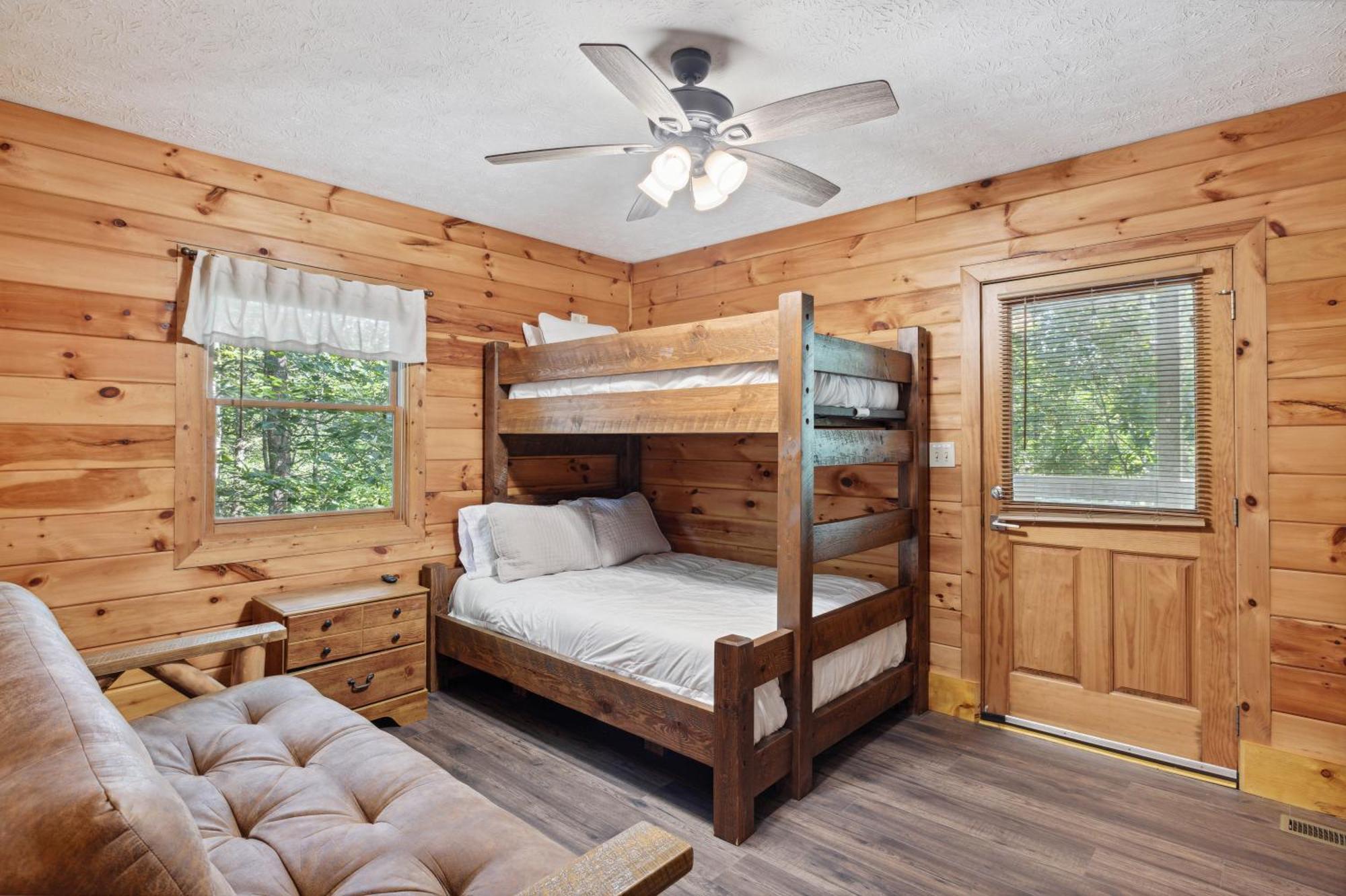 1 Min To The Parkway Spacious Cabin W 3 Suites And Extra Bedroom! Pigeon Forge Exterior foto